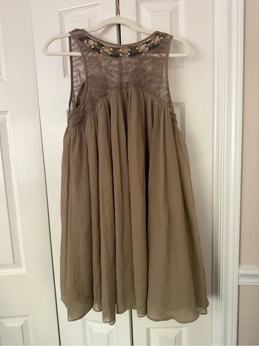 Anthropologie Moulinette SoeursTaupe Embellished Chiffon Party Dress Size 8